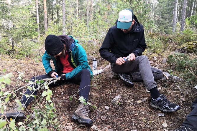 2-Day Small-Group Basic Skills Survival Course in Södermanland - Finding Water, Food, and Useful Plants