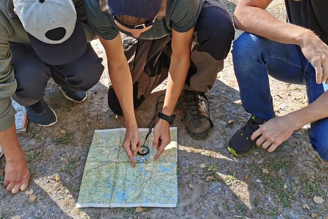 2-Day Small-Group Basic Skills Survival Course in Södermanland - Shelter Building and a Night Outdoors