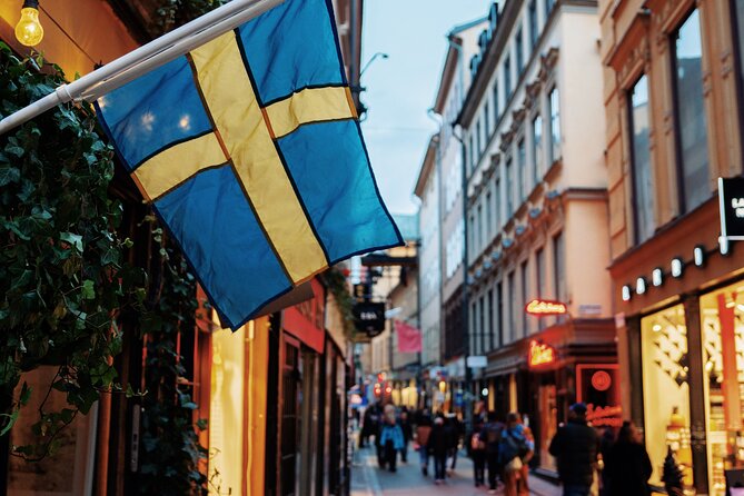 3-Hour Private Walking Tour in Stockholm - Stockholm City Hall and the three golden crowns