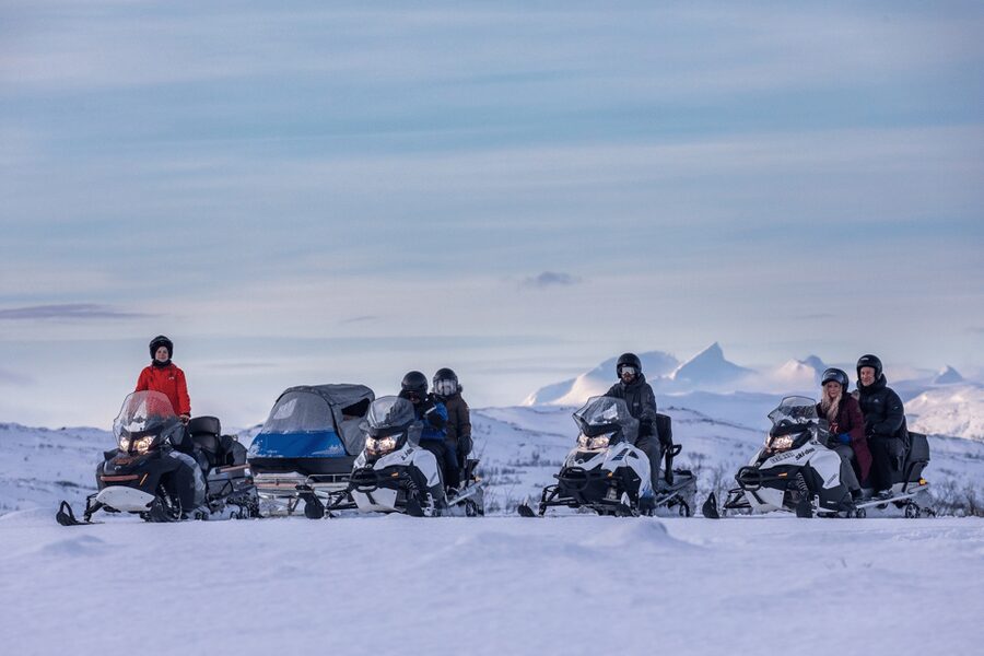 Abisko: Great Outback Snowmobile Tour with Lake Abiskojaure - Key points to know before booking