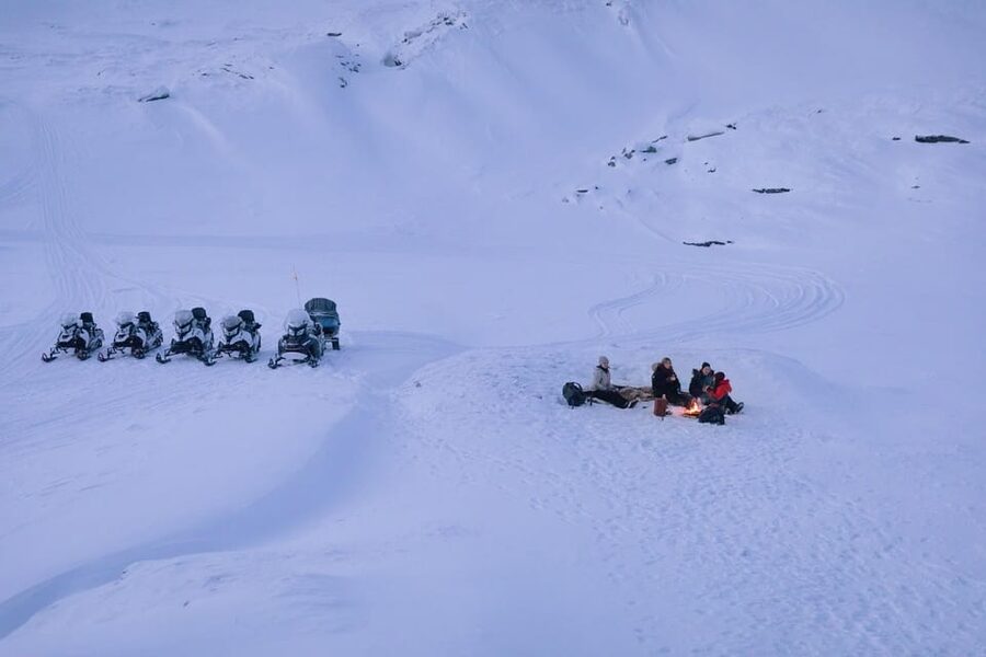 Abisko: Great Outback Snowmobile Tour with Lake Abiskojaure - Crossing frozen Lake Abiskojaure