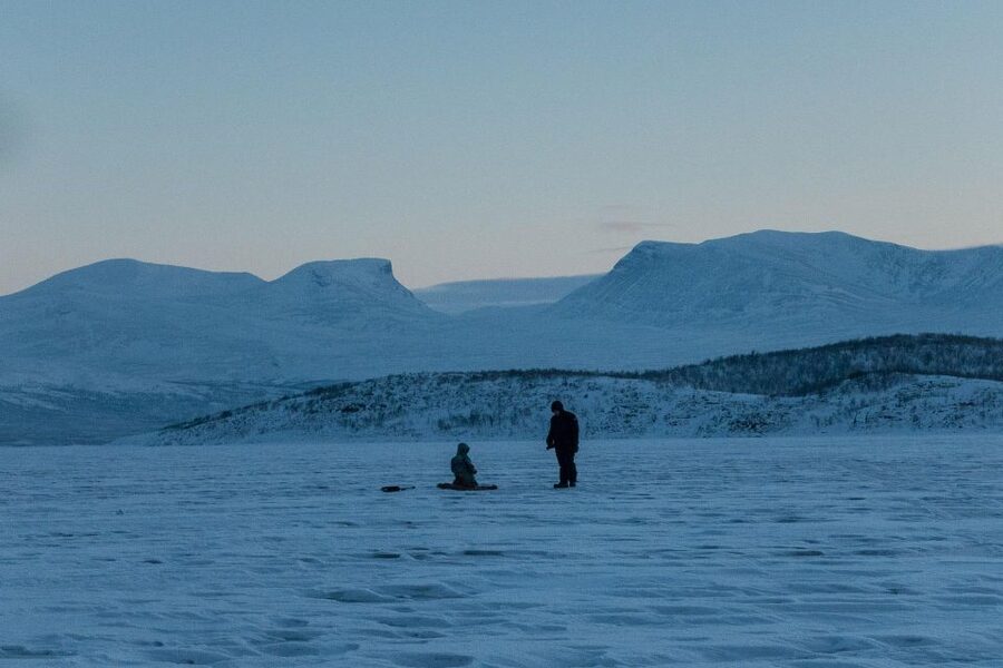 Abisko: Lake Torneträsk Arctic Ice Fishing Trip - What the guides add to the morning