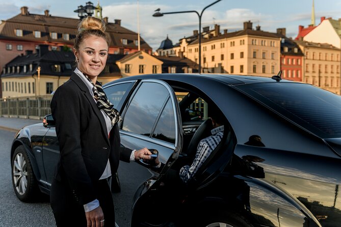 Airport Limousine Transfer: Arlanda Airport to Stockholm City 1-7 Passengers - Who will appreciate this transfer most