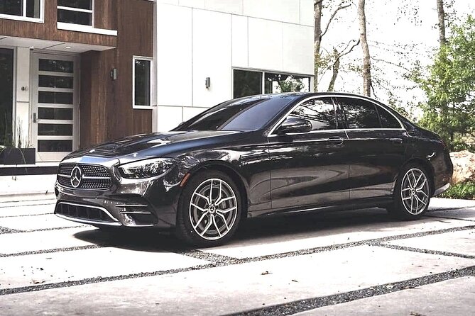 Airport Transfer: Airport ARN to Stockholm by Business Car - The 30-minute ride and the risk of city delays