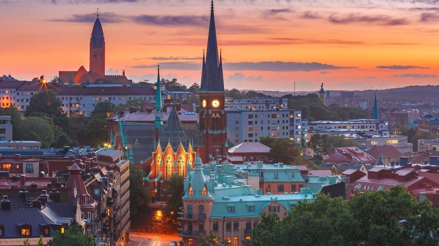 Best of Gothenburg: Private Walking Tour with a Local - Haga and its wooden houses