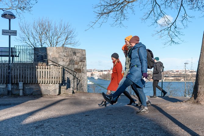 CityQuest in Stockholm - To See Stockholm and Die - Royal Academy of Fine Arts: look closely