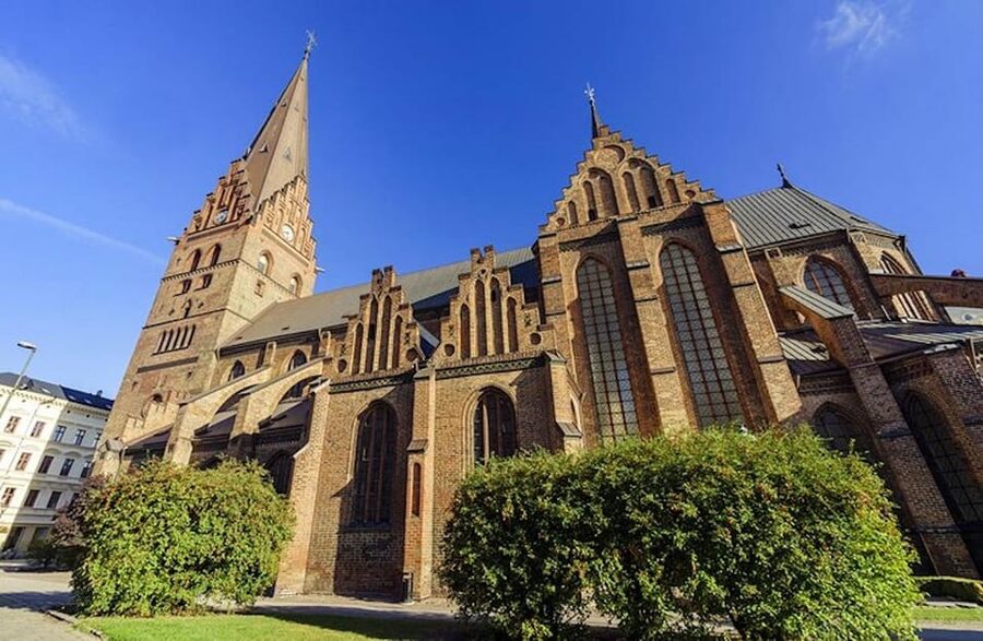 Copenhagen: Malmö Tour in Spanish - Key points at a glance