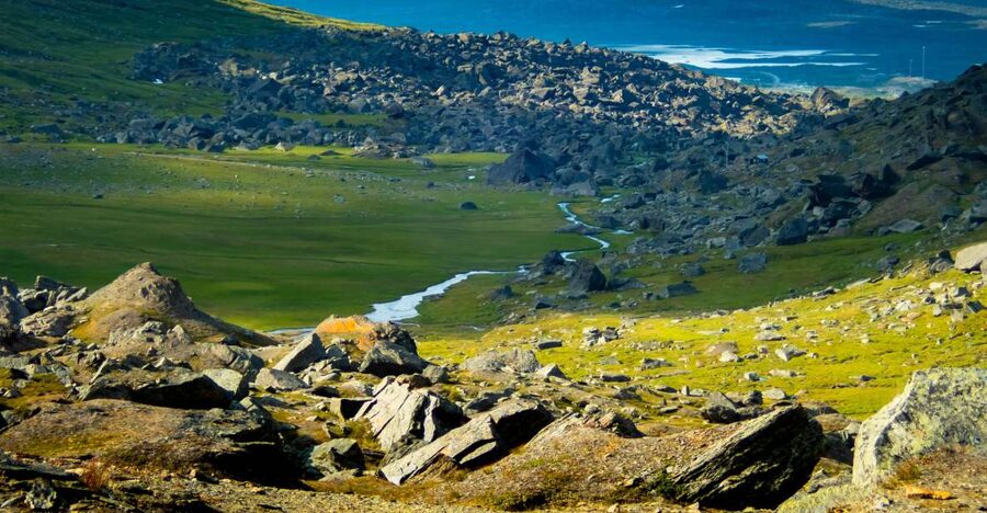 From Abisko: Kärkevagge Valley & Trollsjön Lake Guided Tour - Why Trollsjön is worth the hike