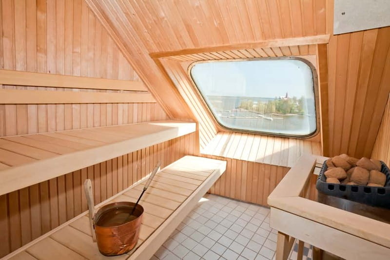 From Stockholm: 3-Day Return Cruise to Helsinki & Breakfast - Classic or Deluxe: which cabin gives better value?
