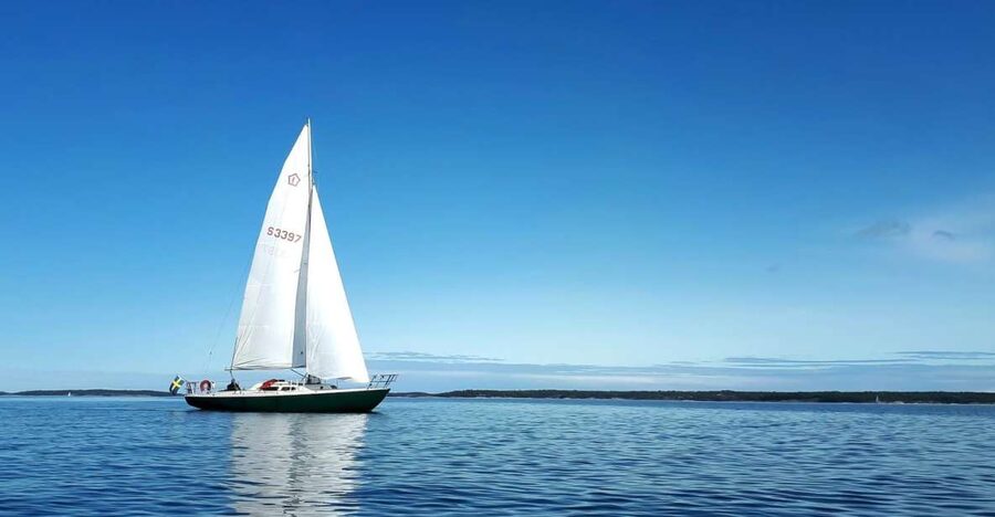 Full-Day Stockholm Archipelago Sailing Tour - A possible swim in a quiet cove