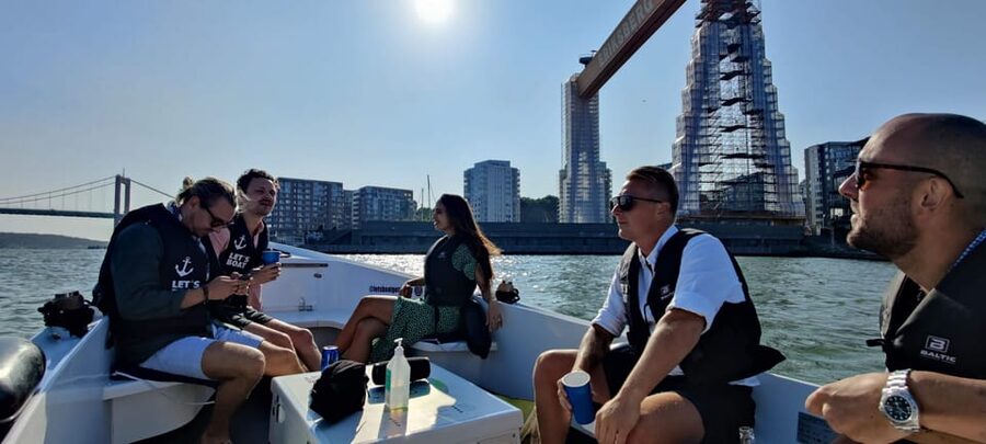 Gothenburg city center: Electric selfdrive boat tour - Why This Is a Good First Look at Gothenburg