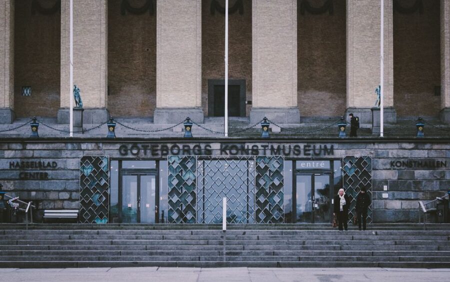 Gothenburg: Express Walk with a Local in 60 minutes - Tips for getting more from the hour