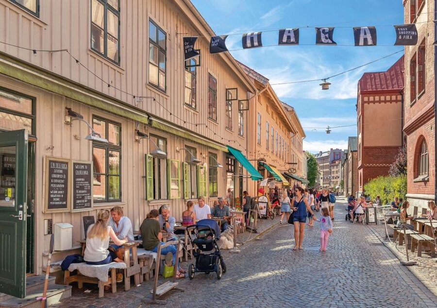 Gothenburg: Haga Old Town Walking Tour - From poor district to sought-after address
