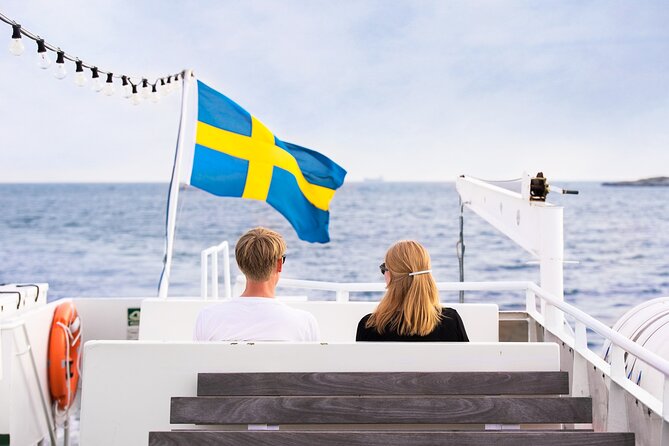 Guided boat tour to Vinga in Gothenburg - The return sailing and onboard food