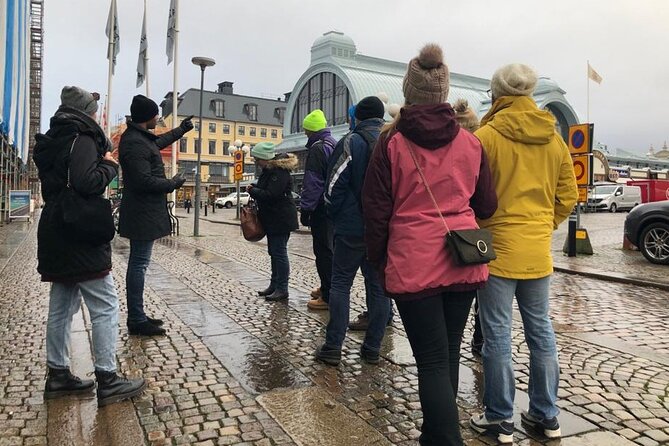 Historical Walking Tour in Restaurant and Bars in Central City - Squares, bars, shopping, and the city after dark
