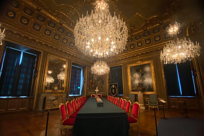 Inside The Crown: Stockholm Royal Palace Private Guided Tour - The guides: Fer and Maria