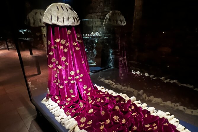 Inside The Crown: Stockholm Royal Palace Private Guided Tour - Walking, stairs, and comfort