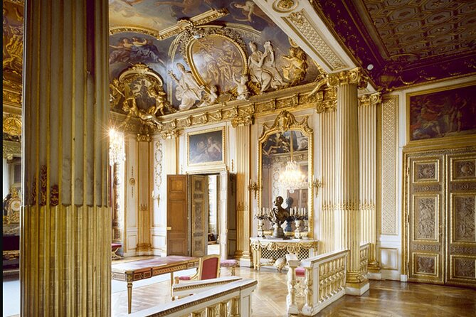 Inside The Crown: Stockholm Royal Palace Private Guided Tour - Who will get the most from this tour