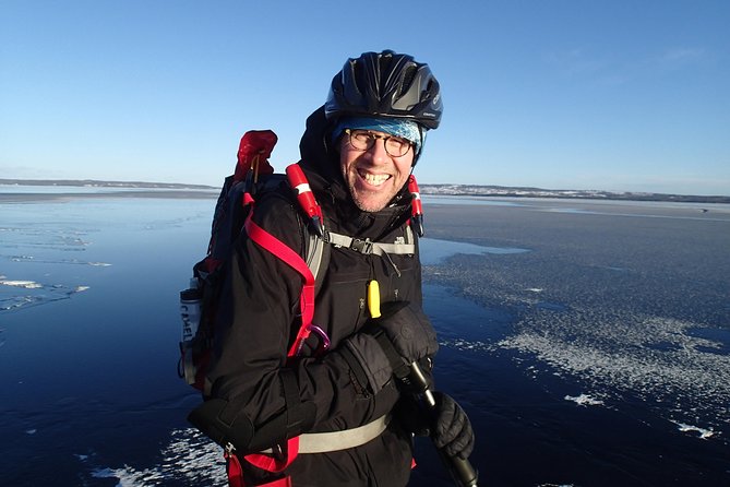 Introduction to Ice Skating on Natural Ice in Stockholm - Meeting the guide and choosing the ice