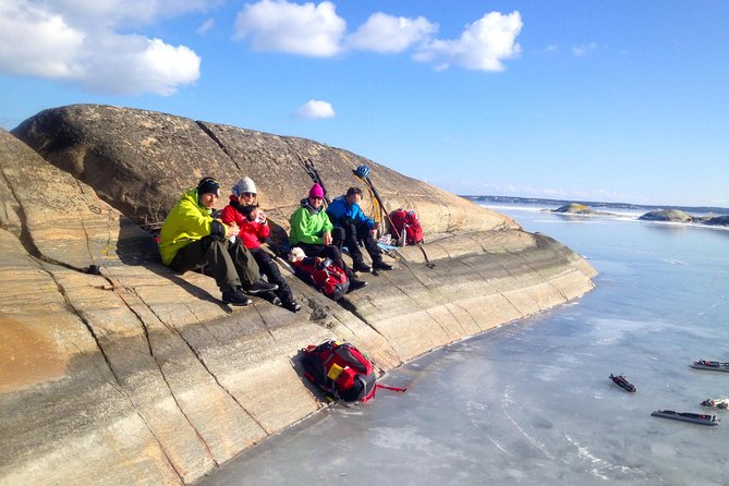 Introduction to Ice Skating on Natural Ice in Stockholm - Clothing, fitness, and small practical details