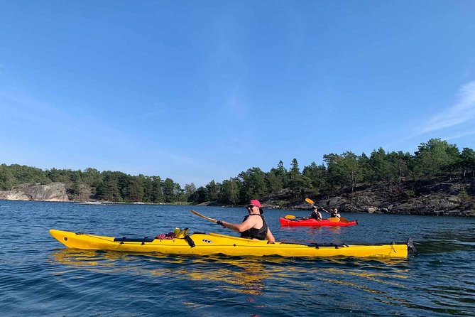 Kayak Tour in the Stockholm Archipelago with Lunch Meal - Finding your rhythm in a sea kayak