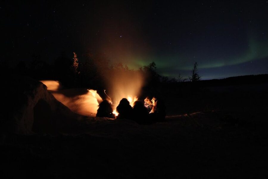 Kiruna: Build your own igloo overnight Tour - From Kiruna to Kalixfors in 30 minutes
