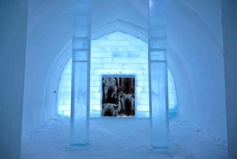 Kiruna: Tour of Icehotel and Jukkasjärvi - Jukkasjärvi’s oldest quarter and the Sami church