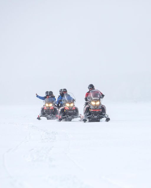 Luleå : Snowmobile - Forest and Ice Nature Tour 2h - The Brändön Lodge extras before and after the ride