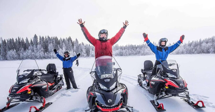 Luleå : Snowmobile - Forest and Ice Nature Tour 2h - Meeting at Brändön Lodge and getting ready