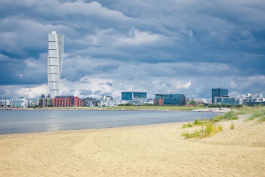 Malmö: Express Walk with a Local in 60 minutes - What the guide adds to a short route