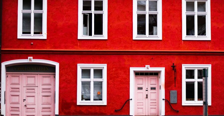 Malmö: Express Walk with a Local in 60 minutes - Why a group of eight matters