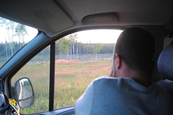 Moose safari in the wild Sweden Tiveden - Starting at the fire near Sannerud