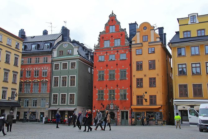 Private 4h VIP city tour by limousine car and guide in Stockholm - Old Town and the royal heart of Gamla Stan