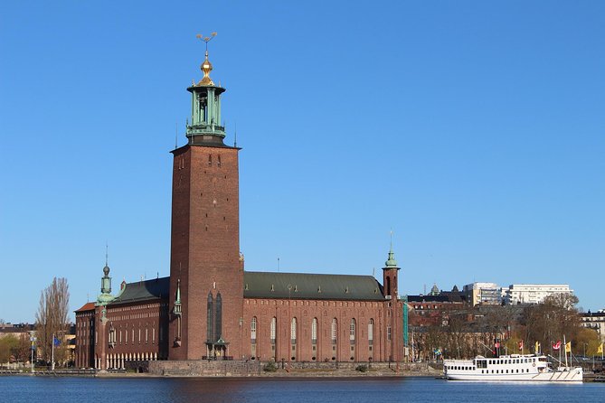 Private 4h VIP city tour by limousine car and guide in Stockholm - Västerbron and the moving city view
