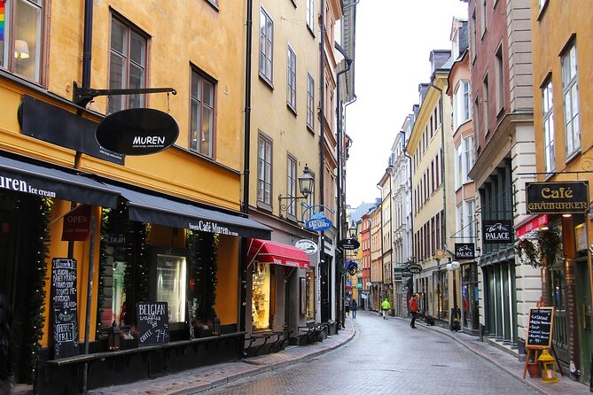 Private 90-Minute Walking Tour in Stockholm - The Royal Palace and Stockholm’s Local Side