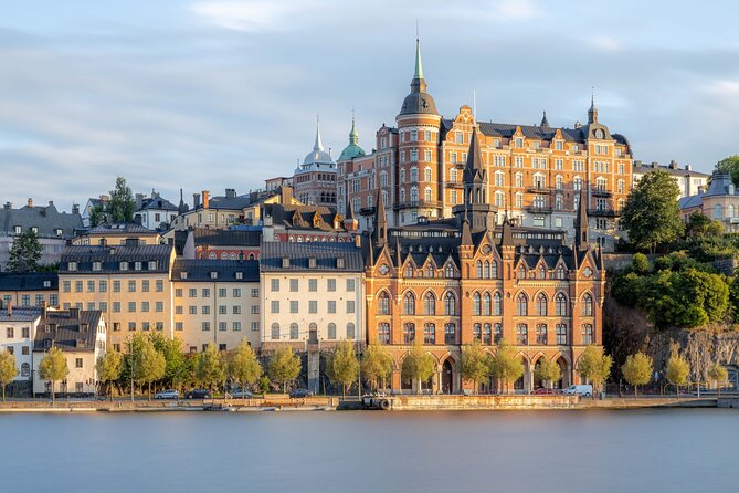 Private Golden Hour Photo Walk in Stockholm - Phone or camera: what you should bring