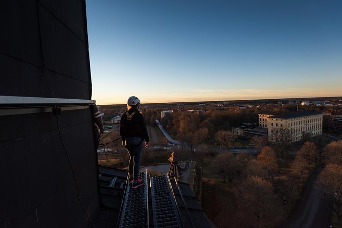 Roofwalking on the worlds greatest pink castle! - Climbing the north tower and getting used to the height