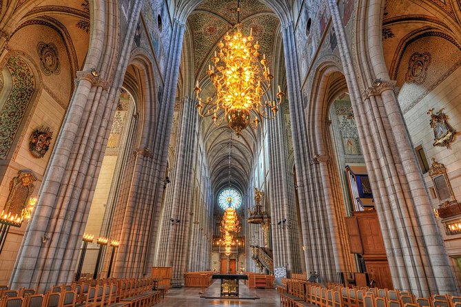 ROYAL Uppsala and VIKING Sigtuna PRIVATE Tour - Guides Who Shape the Day
