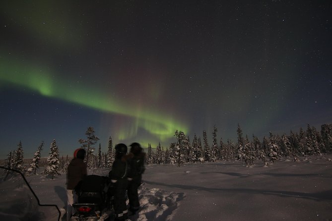 Snowmobile Aurora Expedition with dinner - Hunting the Northern Lights in the dark