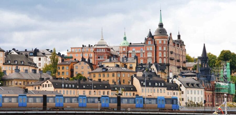 Södermalm: 2-Hour Sightseeing Tour - Starting at Mariatorget and entering Södermalm