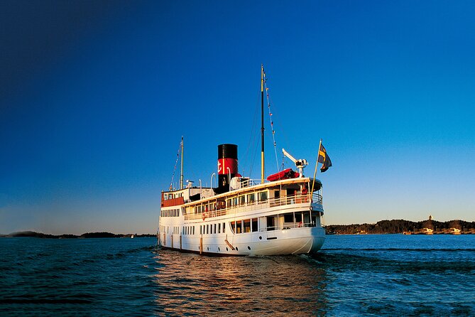 Stockholm Archipelago Cruise with Guide - The archipelago route toward Vaxholm