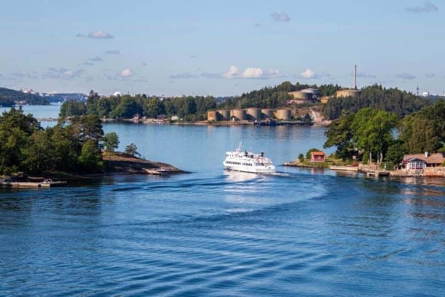 Stockholm: Archipelago Guided Boat & Walking Tour of Vaxholm - Stories on the way to Vaxholm