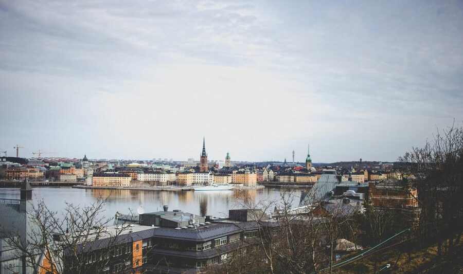 Stockholm: Christmas Markets & Lights Guided Walking Tour - Learning the story behind the tomten and Dala horse