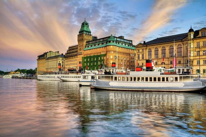 Stockholm City Tour + VAASA Museum VIP car (private service) - What the private format adds