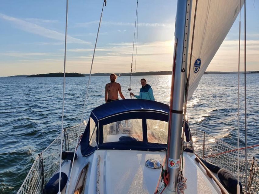 Stockholm: Full Day Archipelago Sailing Tour with Lunch - Returning to the water