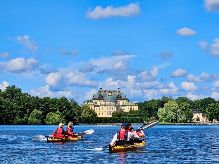 Stockholm: Guided Kayak Tour to Drottningholm Royal Palace - Lunch on an island, with time to enjoy the setting