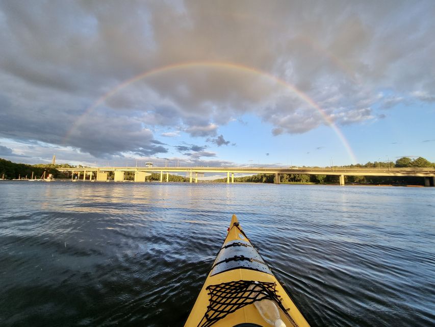 Stockholm: Guided Kayak Tour to Drottningholm Royal Palace - Seeing Drottningholm Palace from the lake