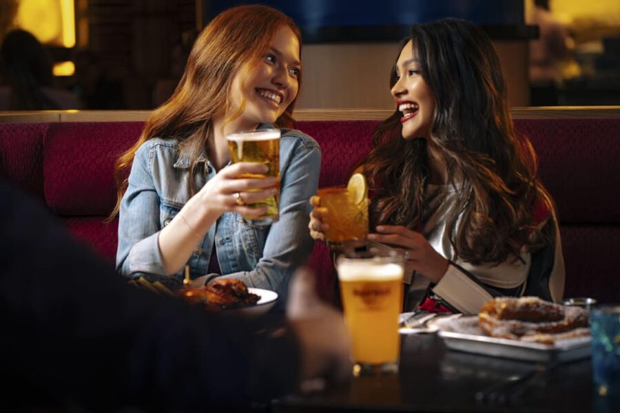 Stockholm: Hard Rock Cafe Stockholm Lunch or Dinner - What the $40 meal package actually includes