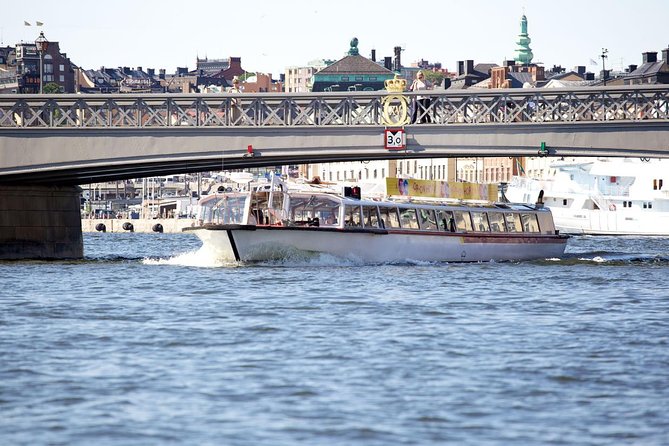 Stockholm Hop-On Hop-Off Sightseeing Cruise - Royal Palace and Gamla Stan: the best first stops
