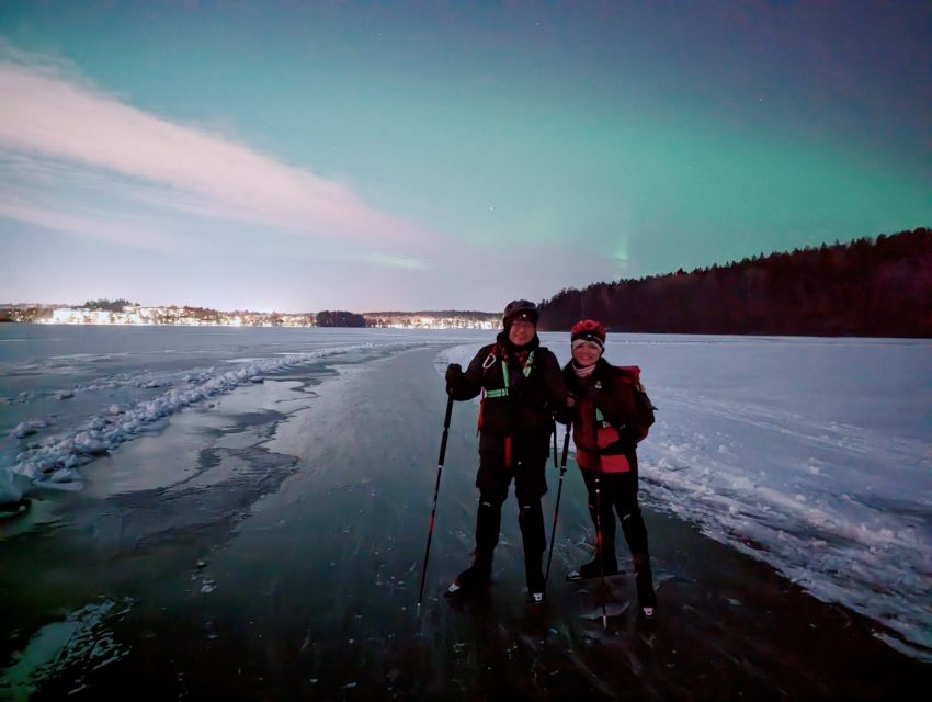 Stockholm: Ice Skating in the Moonlight with Hot Chocolate - First skating session: 45 minutes on natural ice